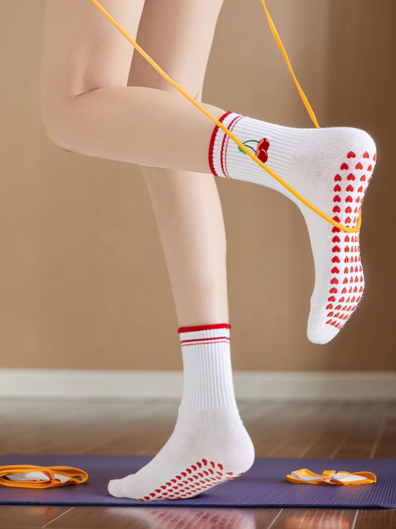 Yoga Of Fitness - 1組のクロスボーダープロフェッショナルヨガソックス、コットンストラップ付きシリコン滑り止めピラティスフィットネスダンスフロアソックス