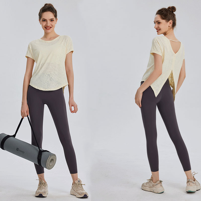 女性用ヨガTシャツ ルーズスポーツ半袖 スプリットバックトッ - Yoga Fitness Training のレビューと価格